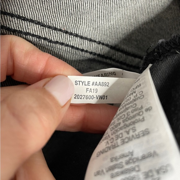 Madewell | The Perfect Vintage Crop Jean in Sumner Wash 25 - Picture 7 of 10